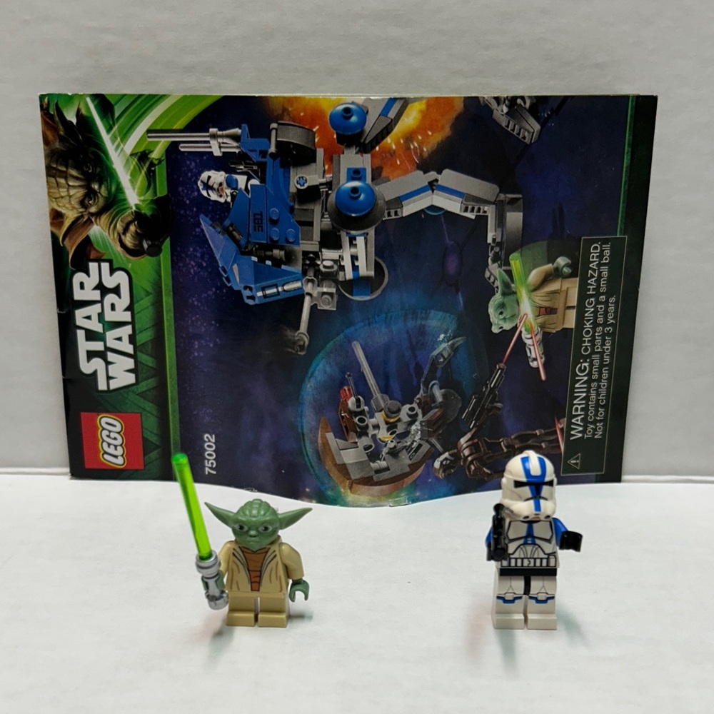 LEGO Star Wars Yoda and Clone Trooper Minifigures